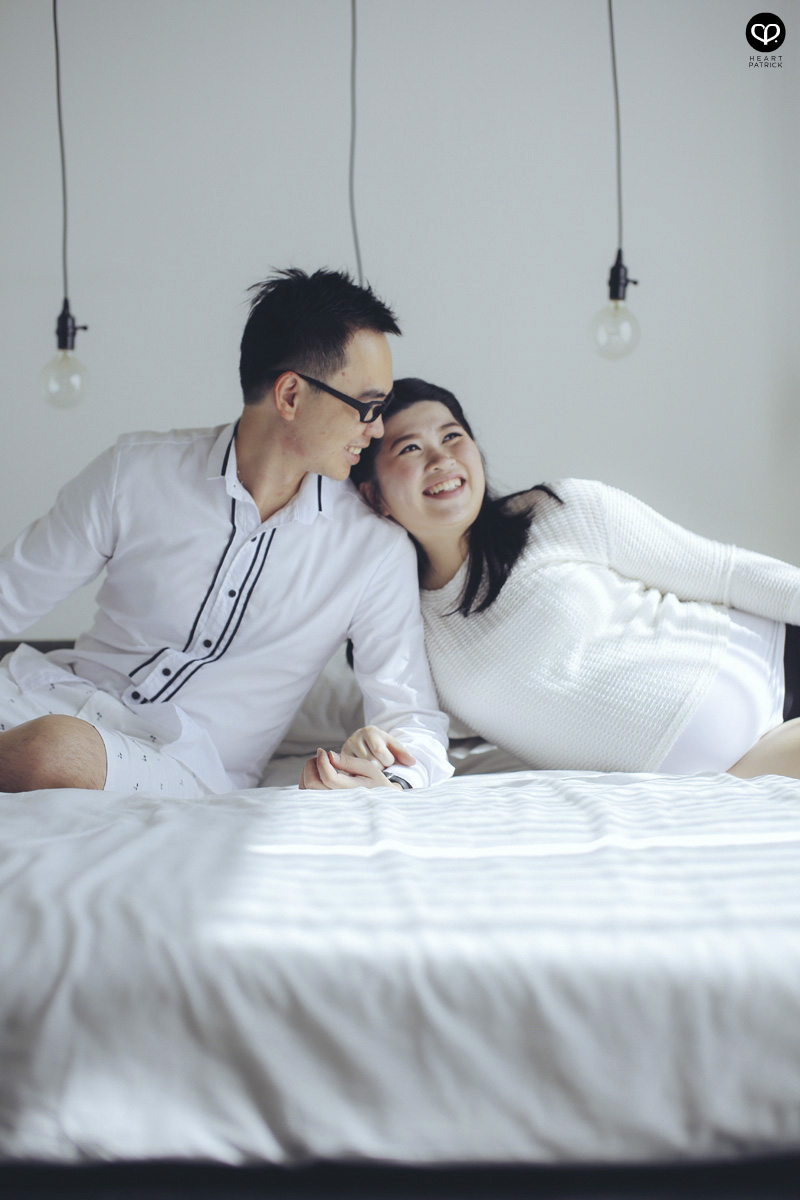 family prenatal pregnancy portrait