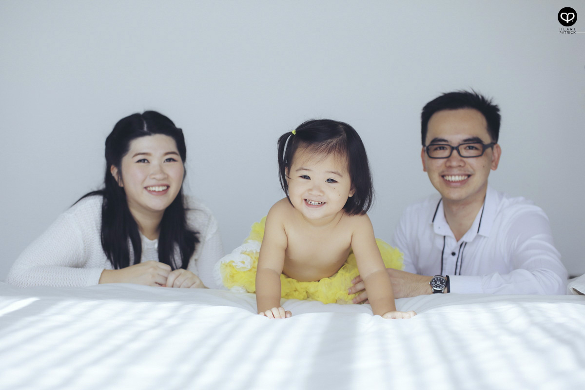 family prenatal pregnancy portrait