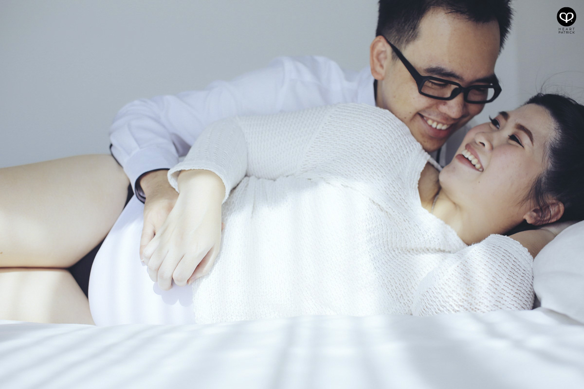 family prenatal pregnancy portrait