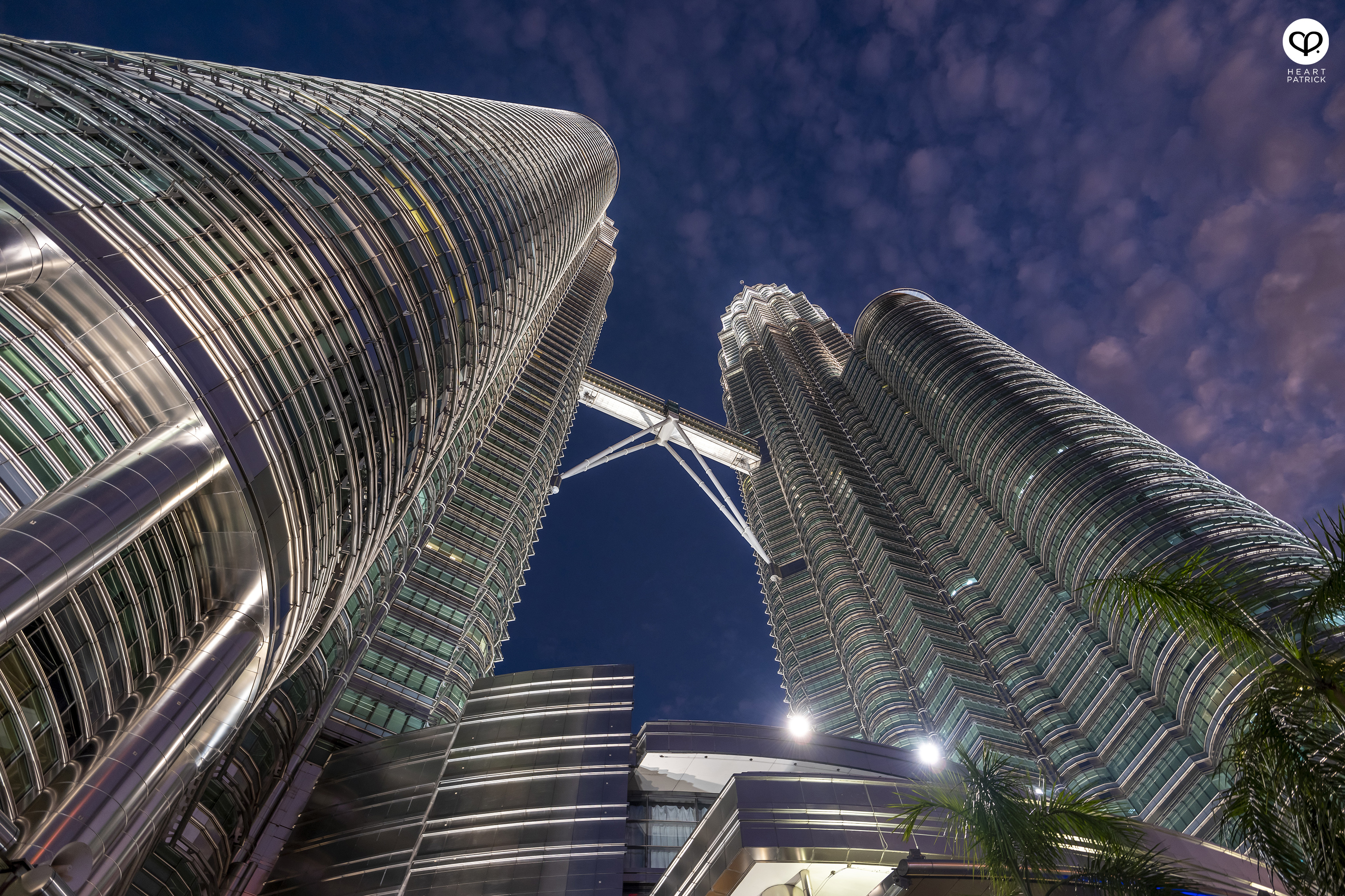 heartpatrick architecture photography kuala lumpur malaysia petronas twin towers street photography