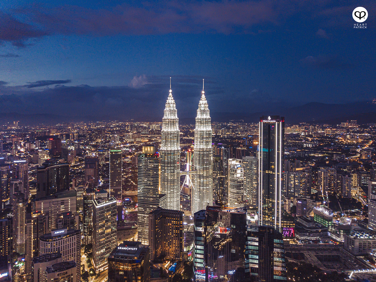heartpatrick urban exploring street photography petronas twin towers klcc kuala lumpur