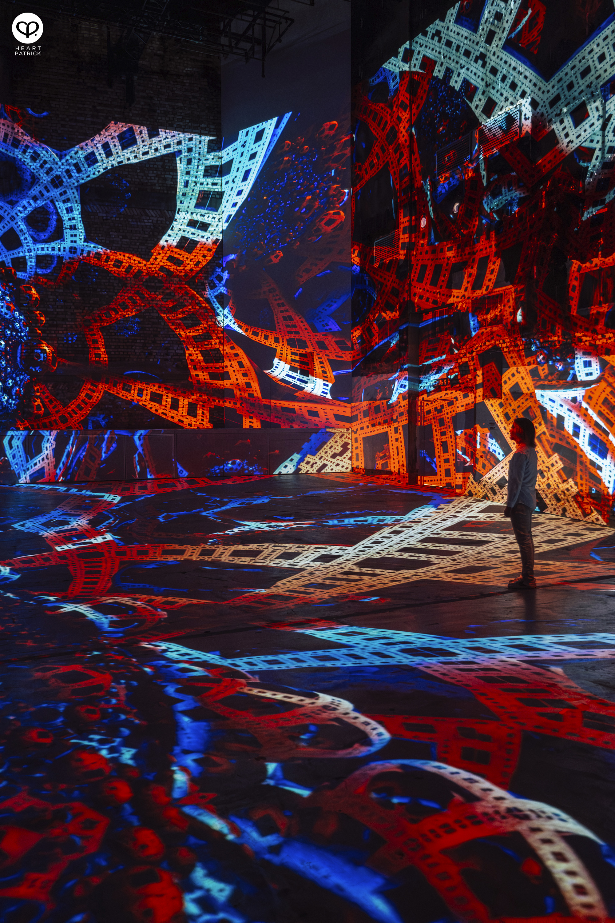 heartpatrick urban exploring art installation kuala lumpur rexperience rxpkl other world 