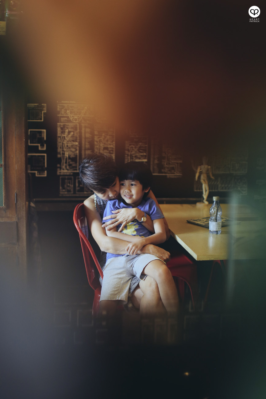 stubborn joe caf� coffee mother's love children kid