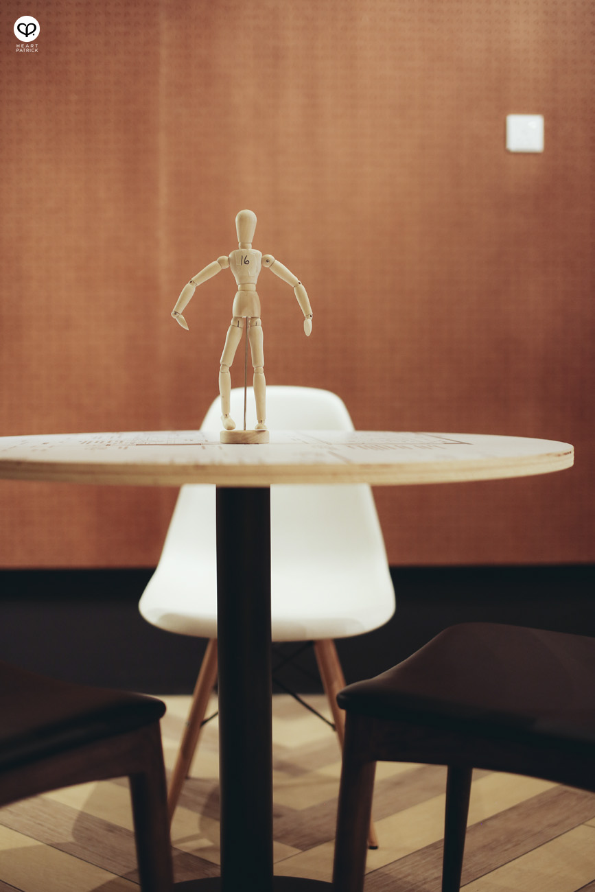 stubborn joe caf� coffee human figurine