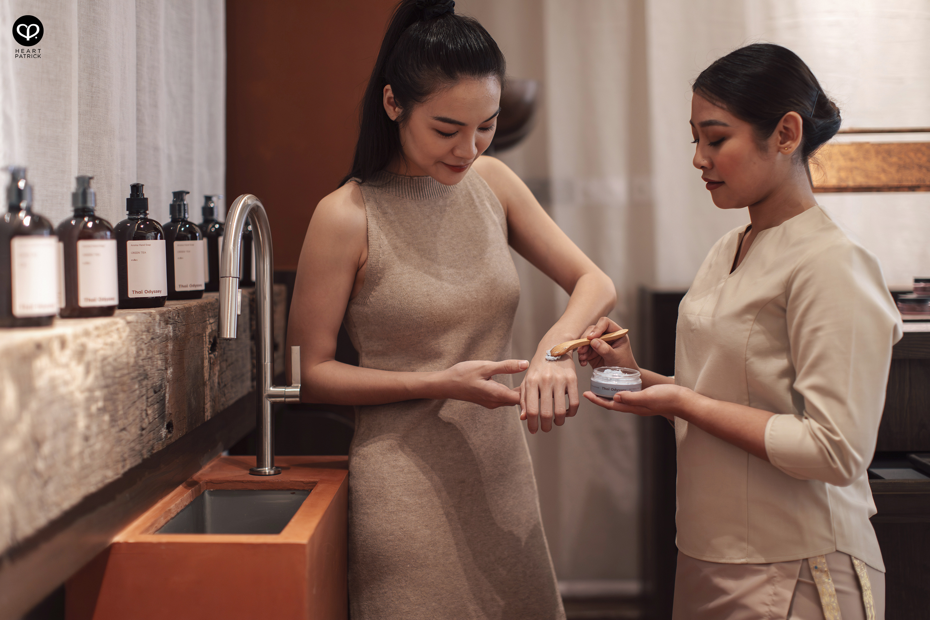 heartpatrick malaysia kuala lumpur interior portrait photography thai odyssey datum jelatek mall