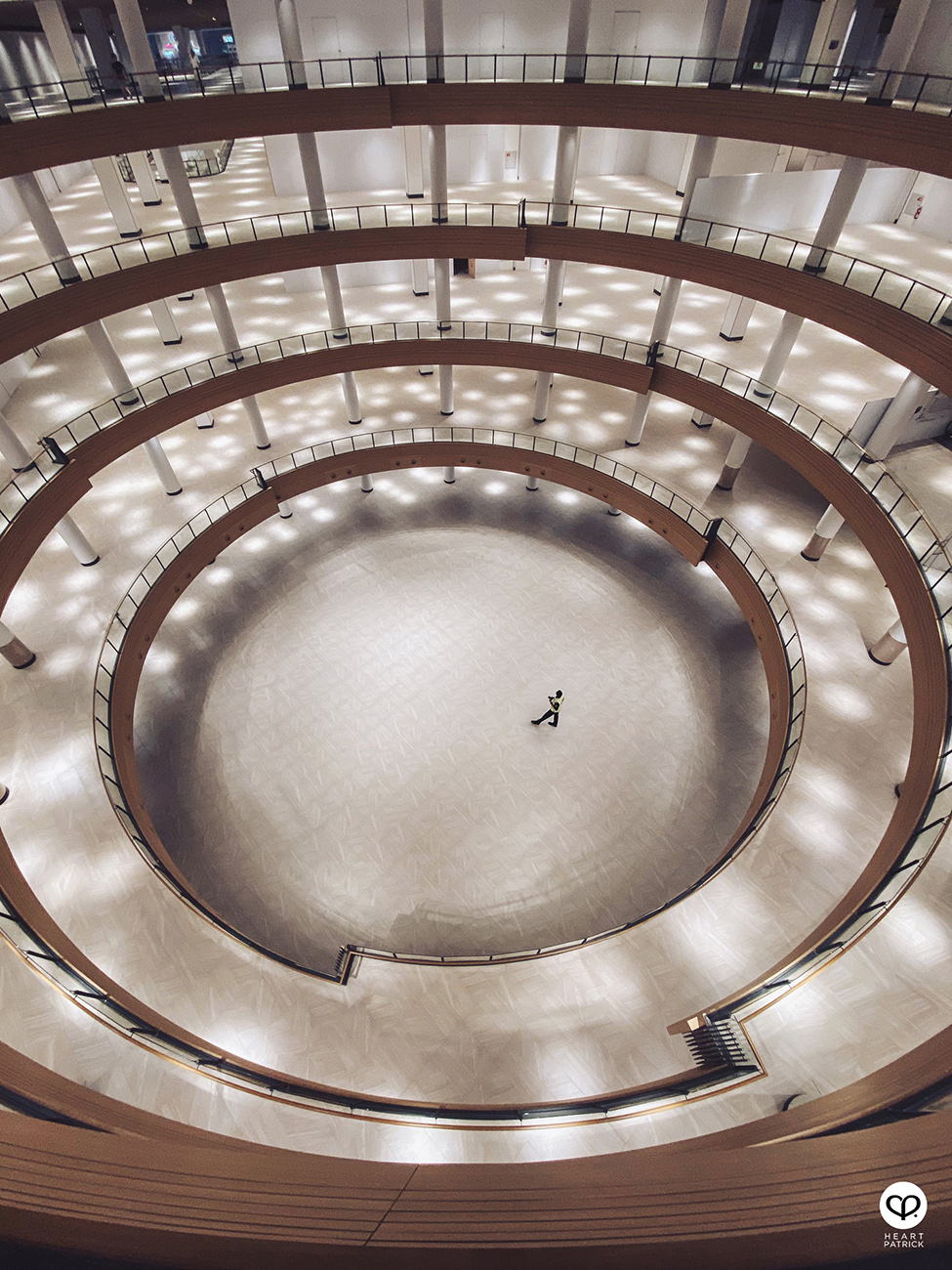 heartpatrick urban exploring tropicana gardens mall kota damansara