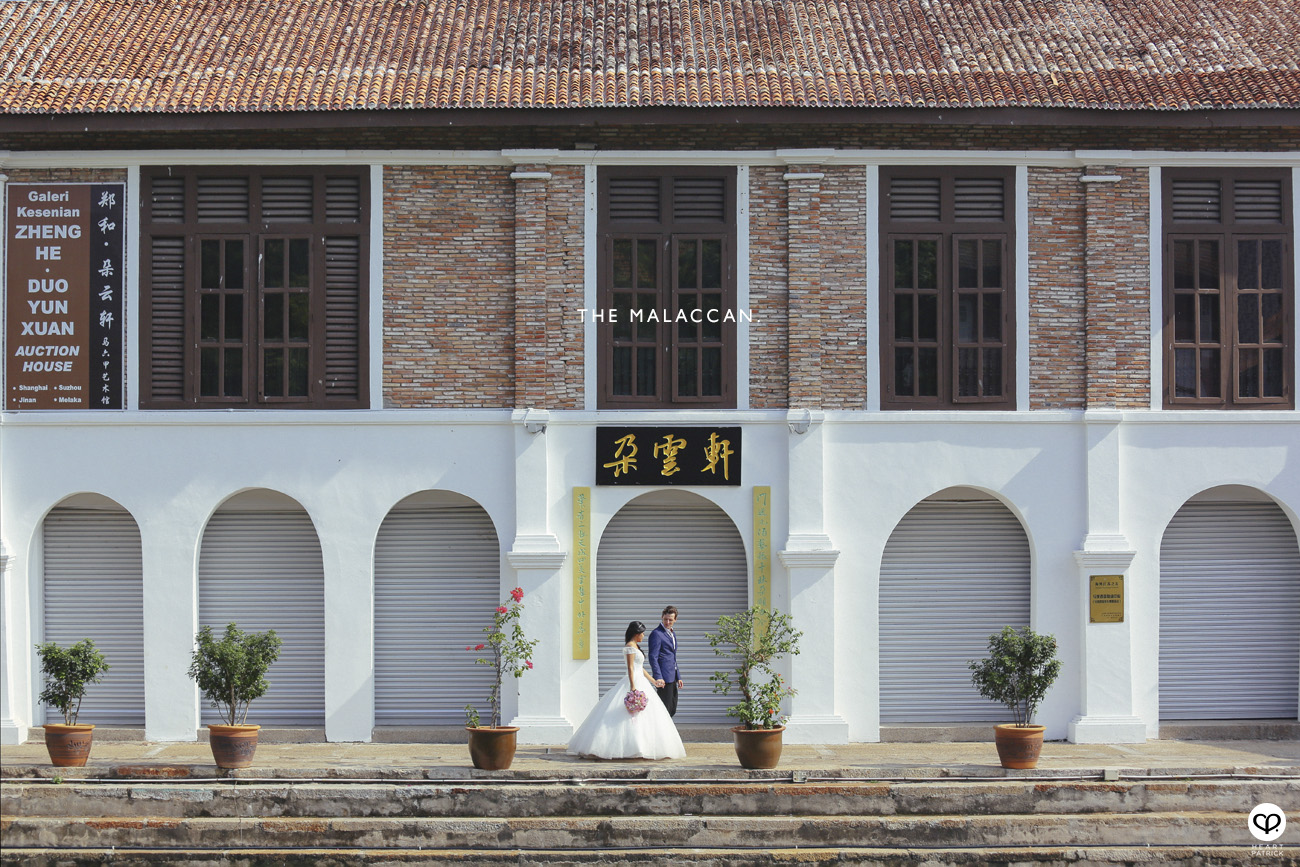 prewedding portrait photography malacca melaka jonker stadthuys heritage riverside