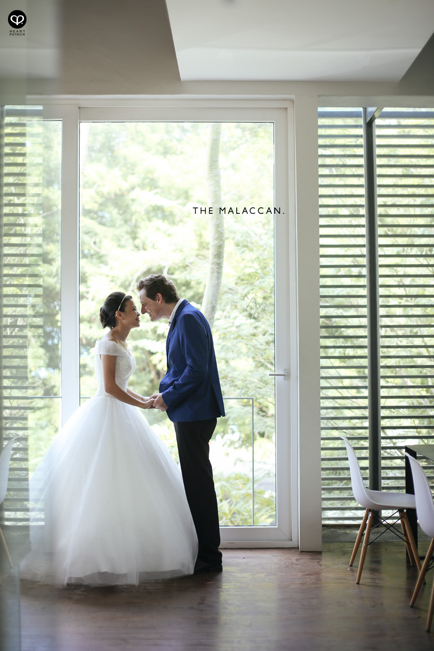 prewedding portrait photography malacca melaka jonker stadthuys heritage