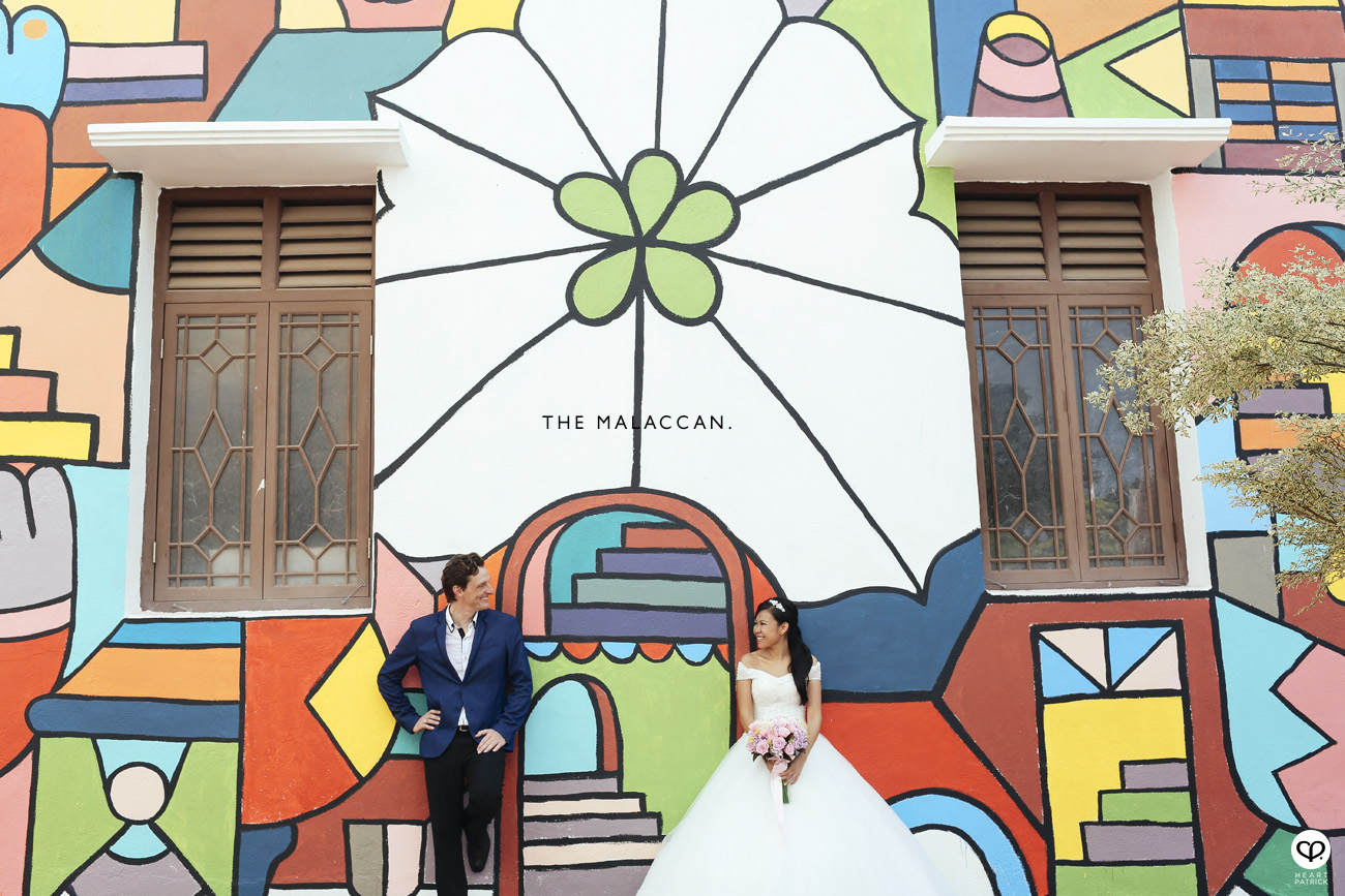 prewedding portrait photography malacca melaka jonker stadthuys heritage wall mural painting